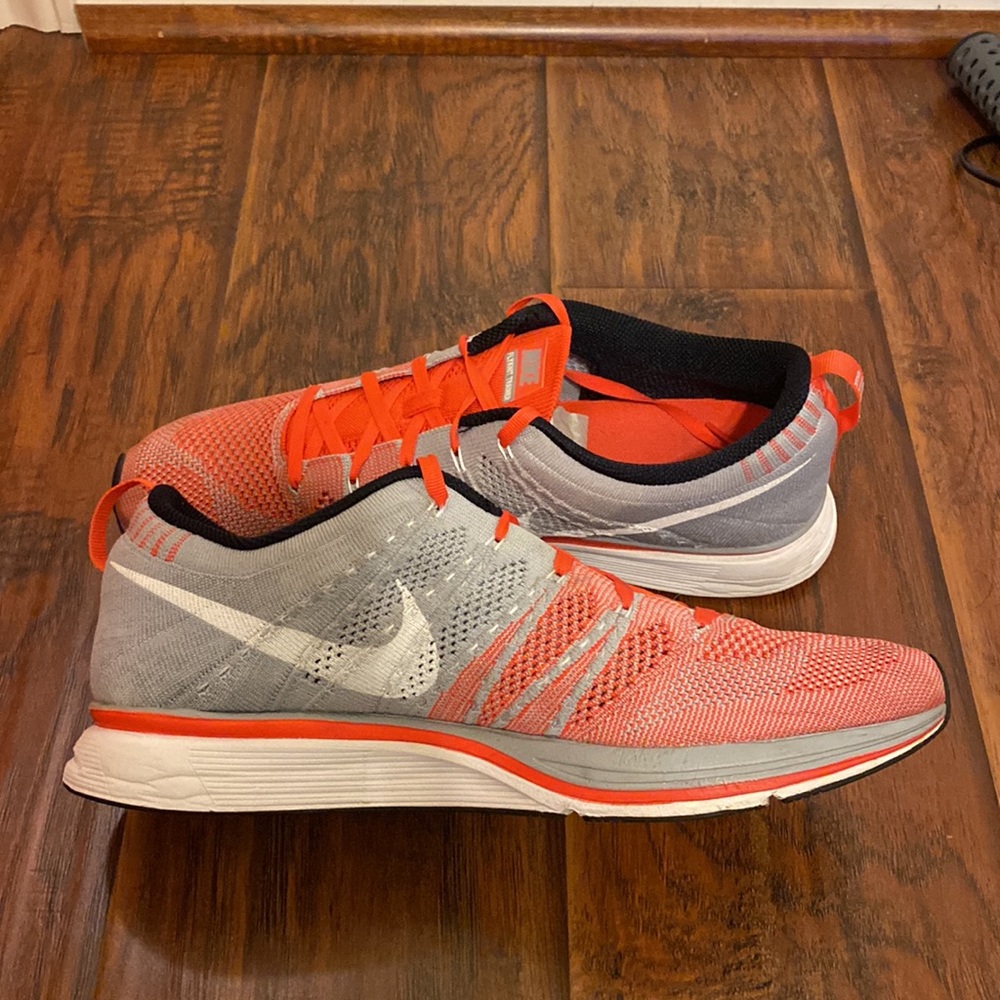 Nike Flyknit Racers - Picture 4 of 5